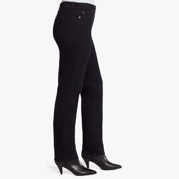 Great pair of Bandalino Black Jeans - Picture 3 of 12